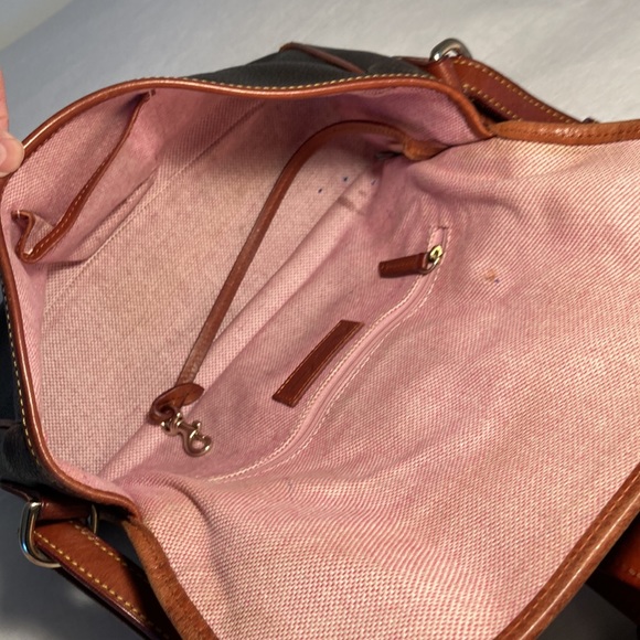 Dooney & Bourke pebbled leather duck logo bag - Picture 5 of 16